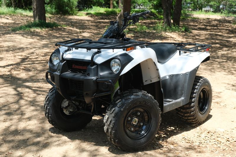 2023 Kawasaki BRUTE FORCE 300 BRIGHT WHITE Image 2