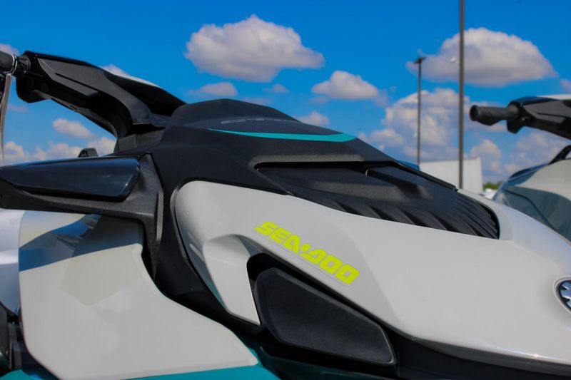 2025 SEADOO GTI SE 130 WITH SOUND SYSTEM IDF TEAL BLUE AND MANTA GREEN Image 22