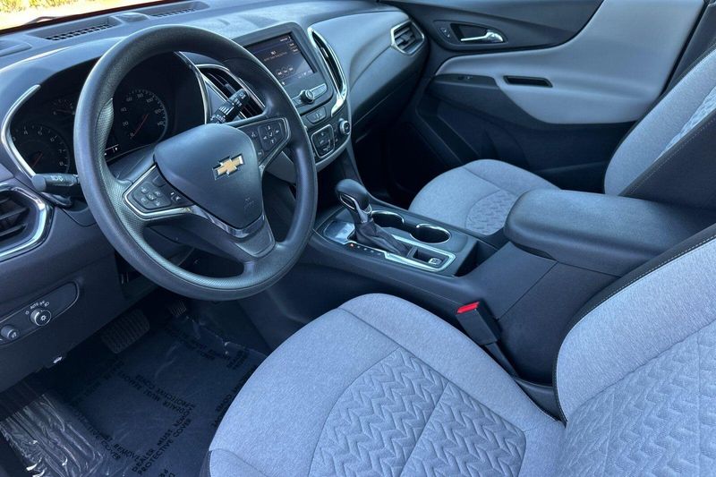 Used 2024 Chevrolet Equinox LSImage 10