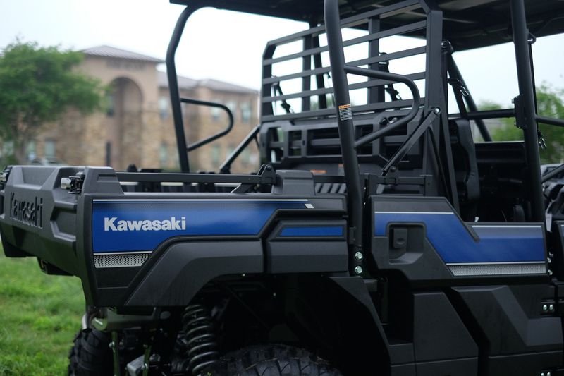 2024 Kawasaki MULE PROFXT 1000 LE  METALLIC SIERRA BLUEImage 13