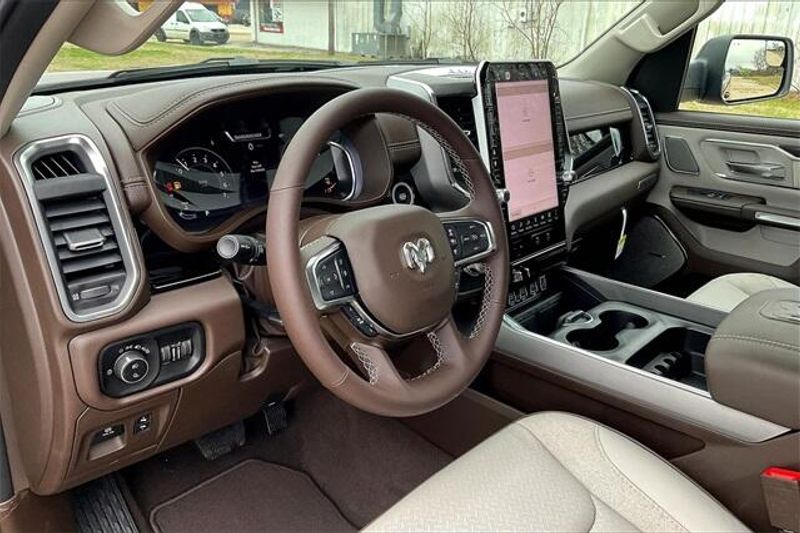 2025 RAM 1500 Laramie Crew Cab 4x4 5