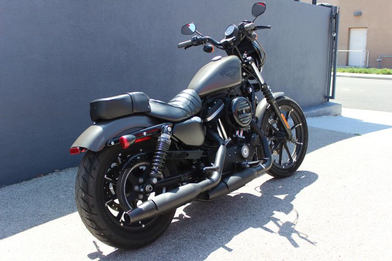 2018 Harley-Davidson Sportster Iron 883 Image 5