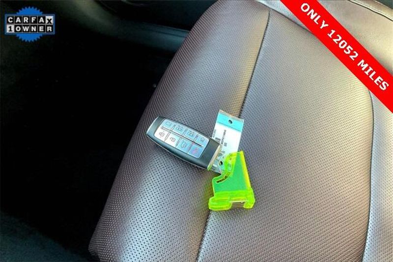 Used 2023 Genesis GV70 2.5T AdvancedImage 11