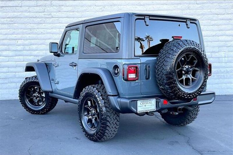 2025 Jeep Wrangler Willys photo 2