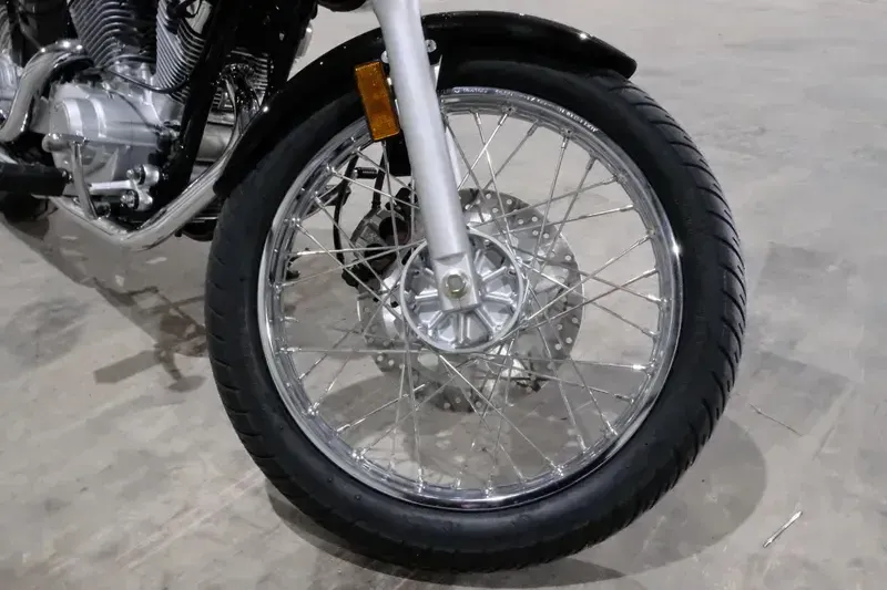 2025 Yamaha V STAR 250 RAVEN Image 21