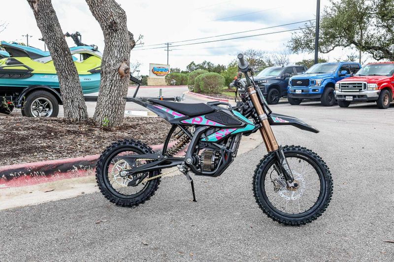 New 2025 SURRON HYPER BEE  BLUE Image 2