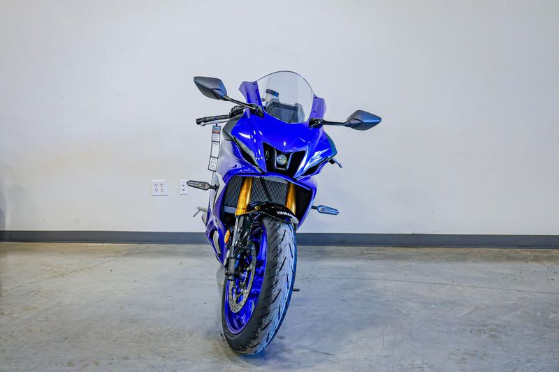 2025 Yamaha YZFR7 TEAM BLUE Image 15