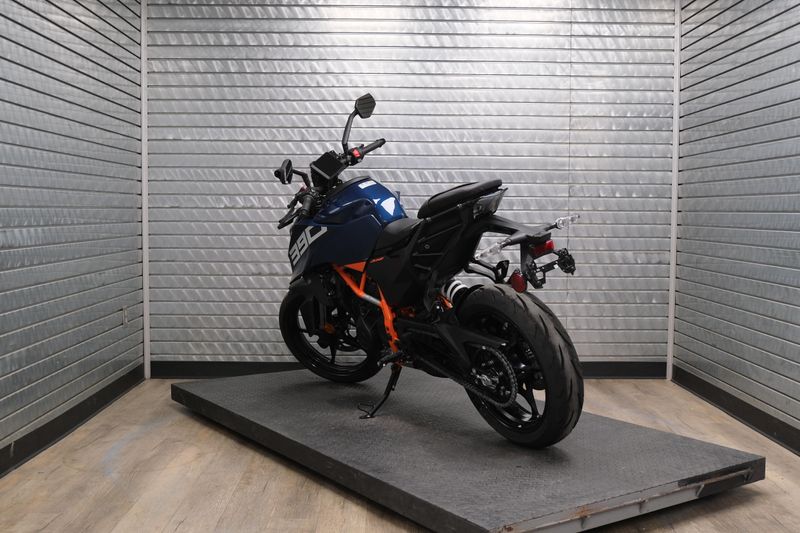 NEW 2026 KTM 390 DUKE Image 5