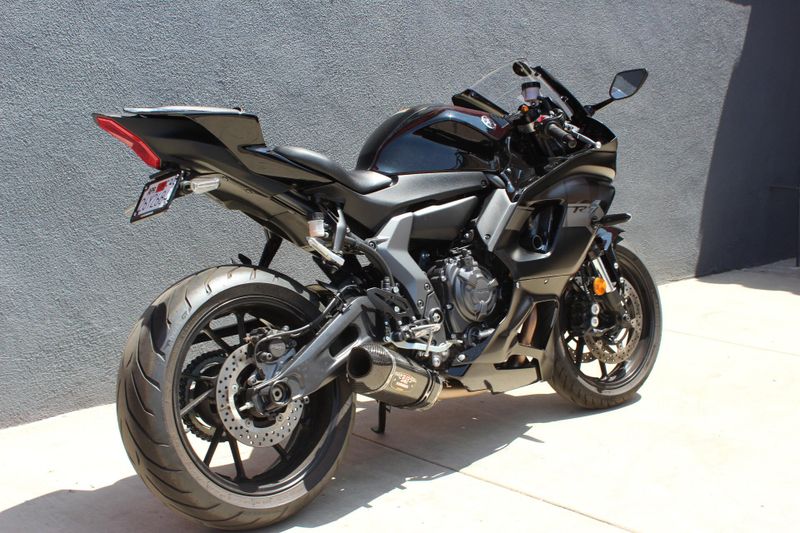 2025 Yamaha YZF R7 Image 9