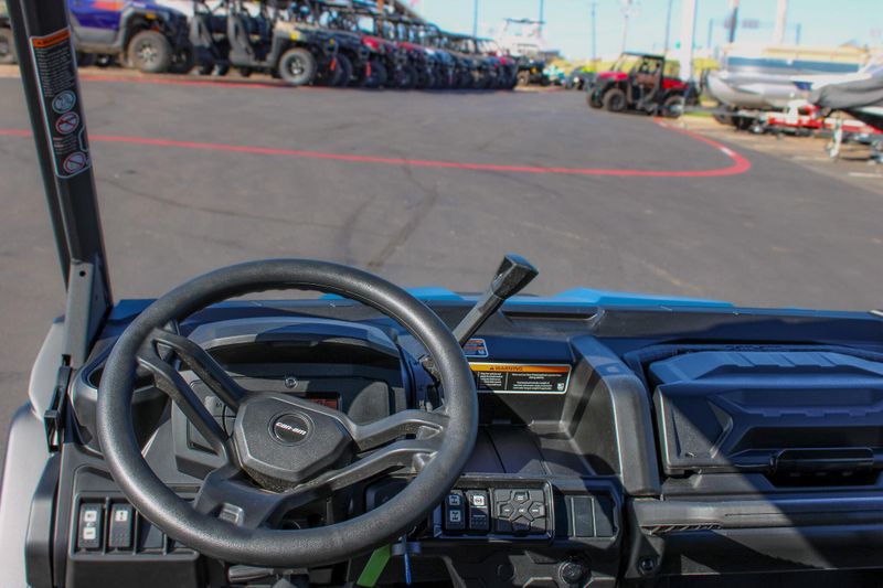 NEW 2025 CAN-AM DEFENDER MAX XT HD9 Image 17