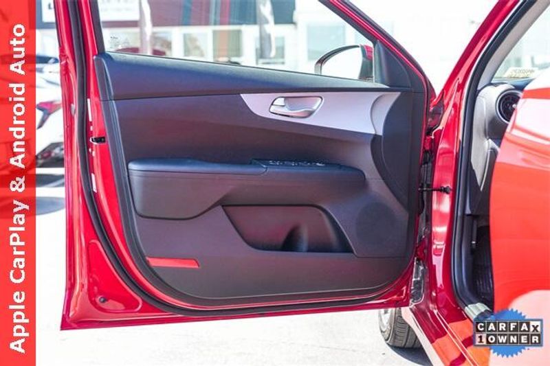 Used 2022 Kia Forte LXSImage 21