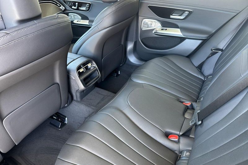 New 2026 Mercedes-Benz E-Class E 450Image 9