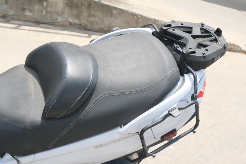 2018 Suzuki BURGMAN 650 ABS WHITE Image 11