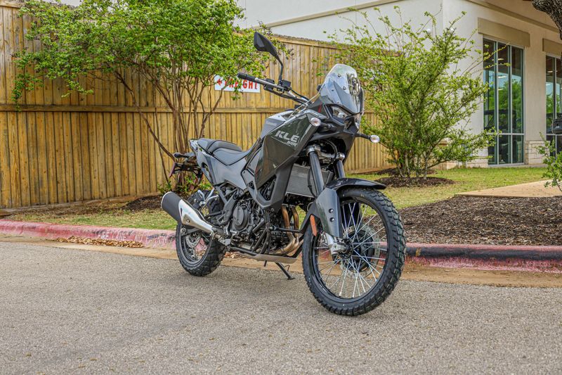 NEW 2026 KAWASAKI KLE 500 ABS Image 1