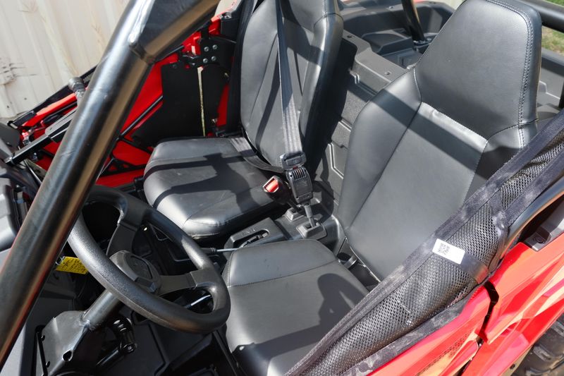 2025 Polaris RZR 200 EFI INDY RED Image 10