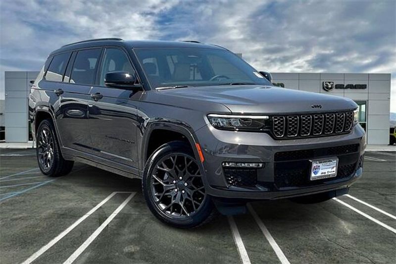 New 2025 Jeep Grand Cherokee L Summit 4x4Image 14