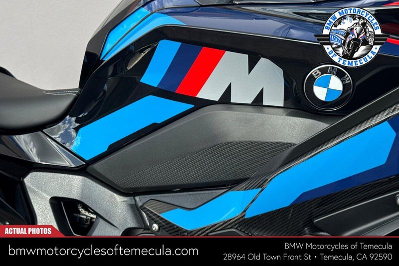 2026 BMW M 1000 XRImage 9