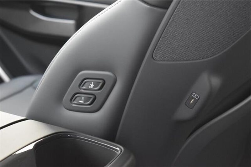 2024 Kia EV9 LightImage 21