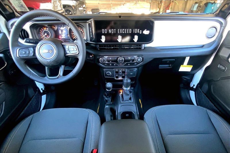 2025 Jeep Wrangler Unlimited Sport S photo 5