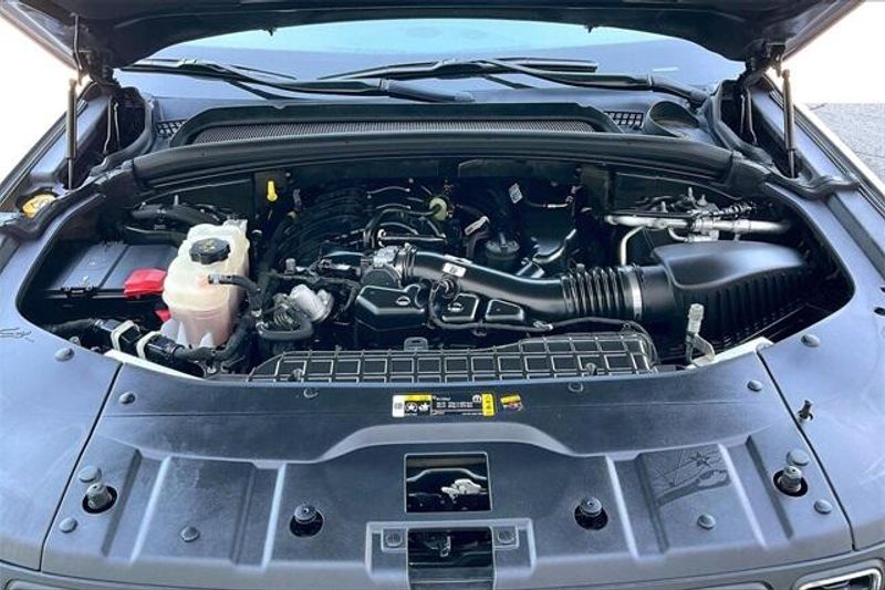 2022 Jeep Grand Cherokee L LaredoImage 9