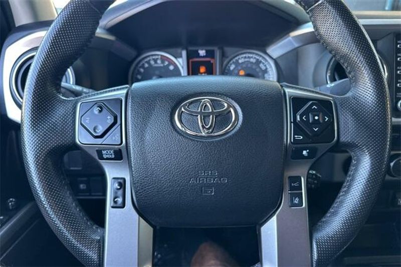 Used 2022 Toyota Tacoma Image 19