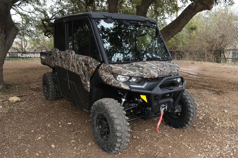 2025 Can-Am DEFENDER MAX LIMITED CAB HD10 WILDLAND CAMOImage 7