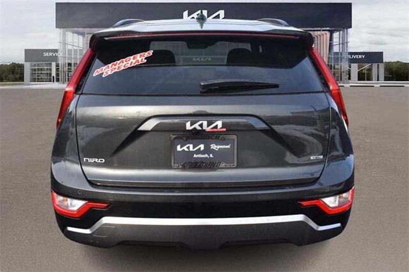 New 2025 Kia Niro EX TouringImage 4