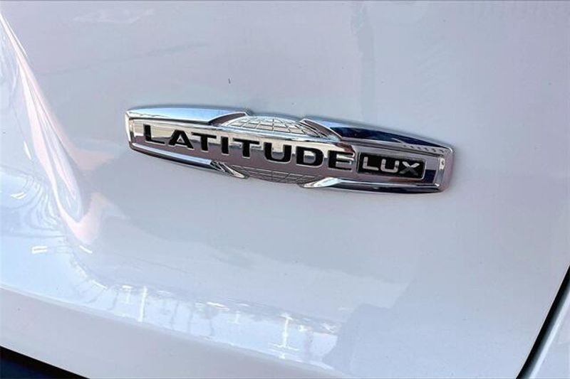 2021 Jeep Cherokee Latitude LuxImage 7