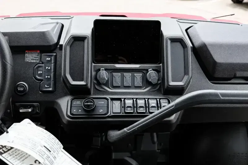 NEW 2025 CFMOTO UFORCE U10 XL PRO Image 15