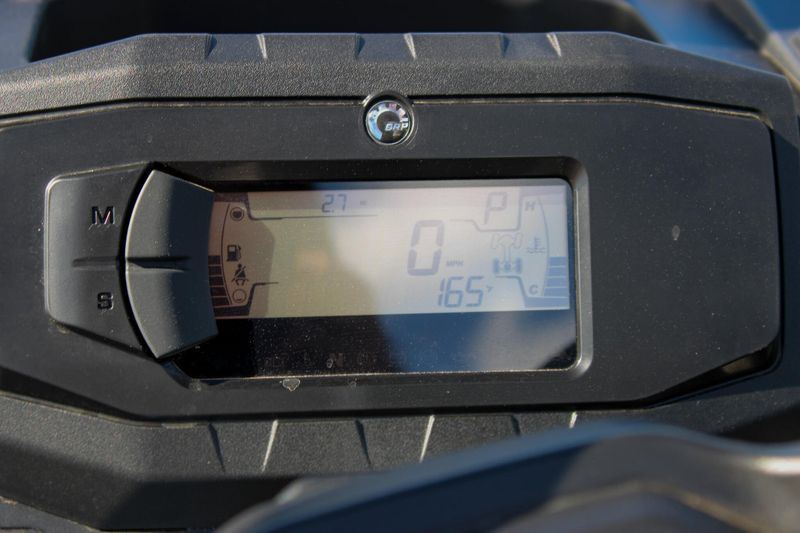 2025 Can-Am DEFENDER MAX DPS HD7 COMPASS GREEN Image 23