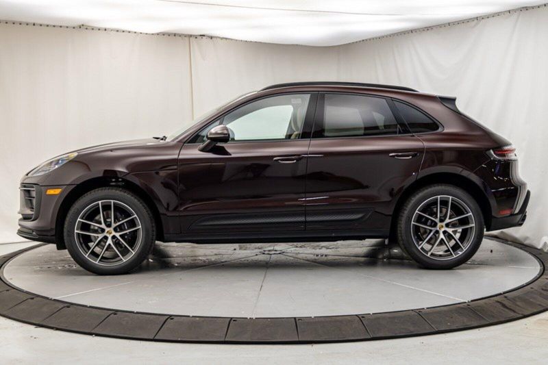 2024 Porsche Macan Image 2