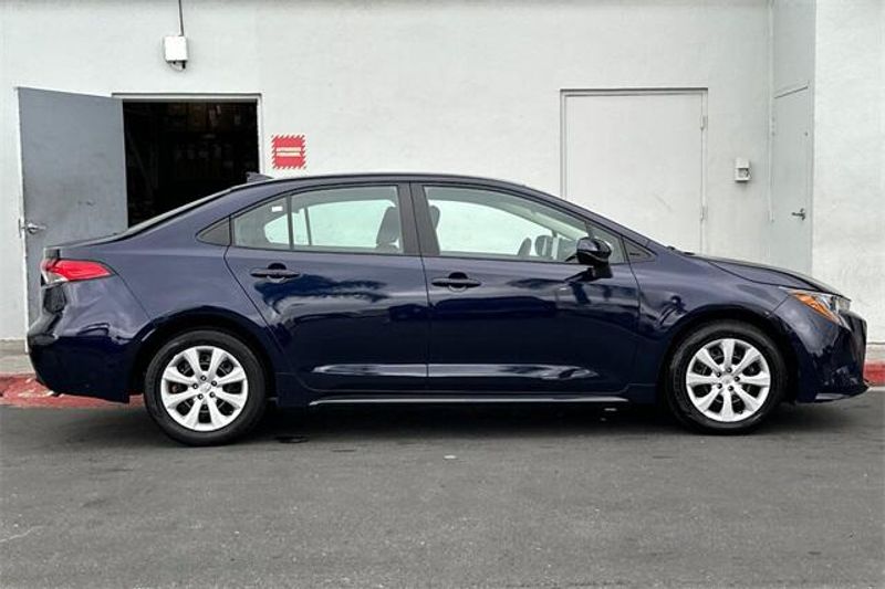 2024 Toyota Corolla LEImage 3