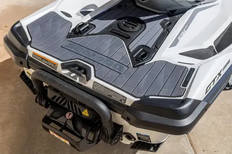 NEW 2026 SEADOO GTX LIMITED 325 WITH SOUND SYSTEM Image 9
