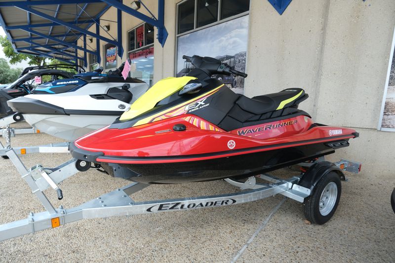2024 Yamaha WAVERUNNER EX DELUXE TORCH RED AND BLACK Image 1