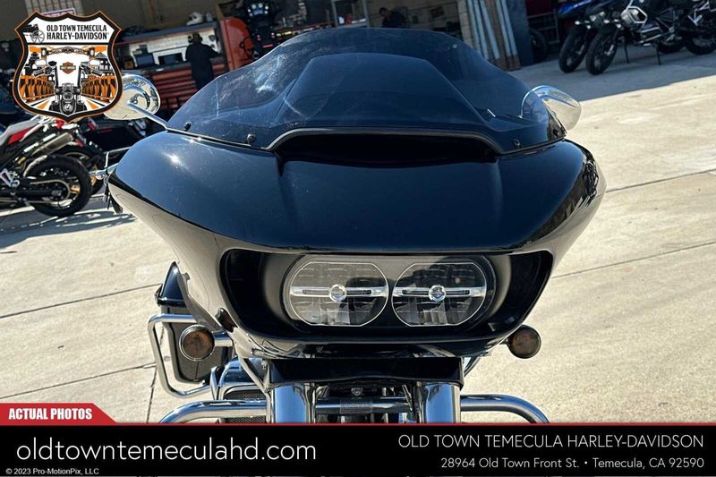 2017 Harley-Davidson Road Glide in a Black exterior color. BMW Motorcycles of Temecula – Southern California (951) 506-6903 bmwmotorcyclesoftemecula.com 