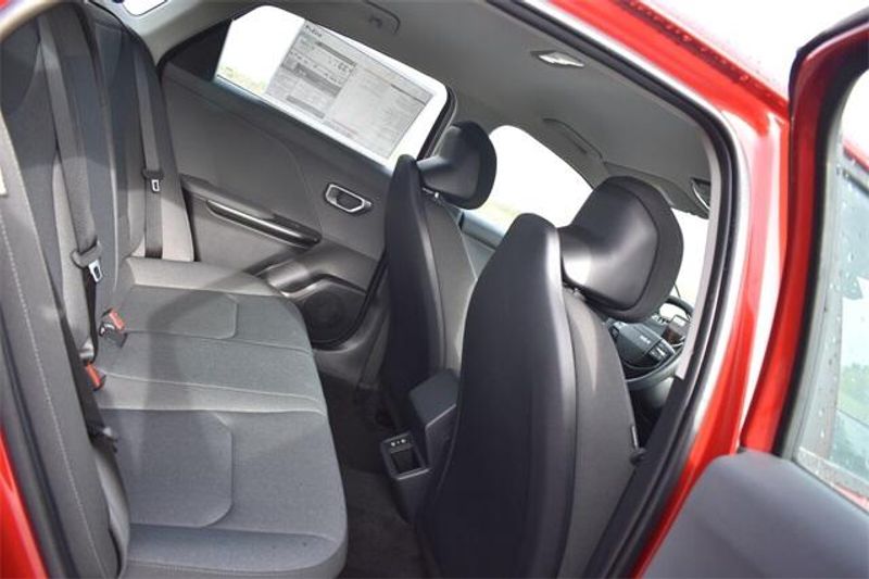 2025 Kia K4 LXSImage 13