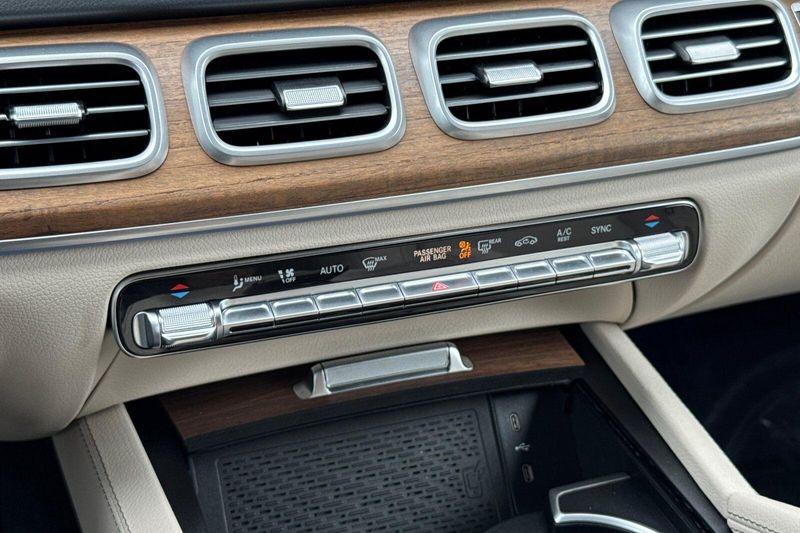 Used 2025 Mercedes-Benz GLS 450Image 26