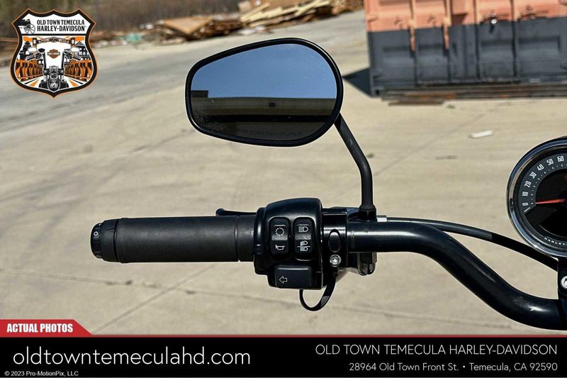 2020 Harley-Davidson Softail in a Black exterior color. BMW Motorcycles of Temecula – Southern California (951) 506-6903 bmwmotorcyclesoftemecula.com 