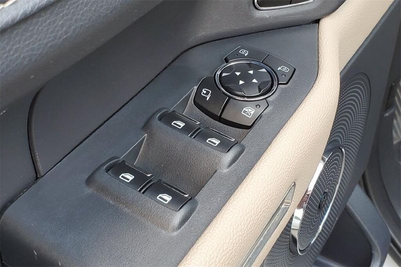 2023 Ford Expedition Limited photo 19