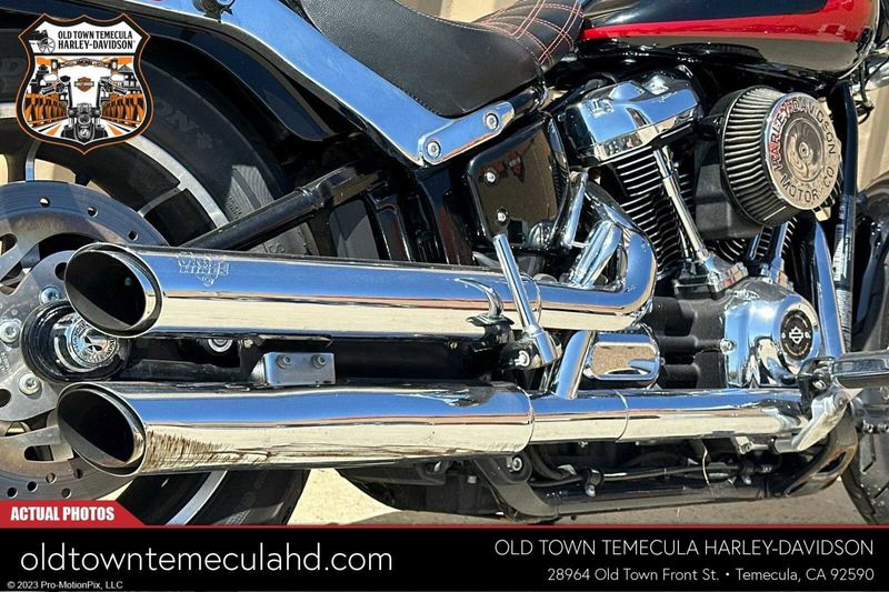 2018 Harley-Davidson Softail in a Black exterior color. BMW Motorcycles of Temecula – Southern California (951) 506-6903 bmwmotorcyclesoftemecula.com 