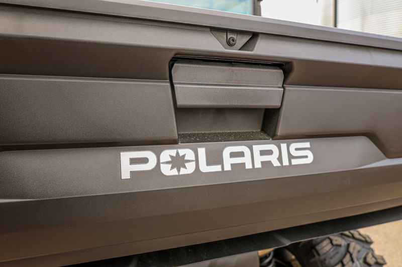NEW 2027 POLARIS RANGER CREW XP 1000 CAB Image 13