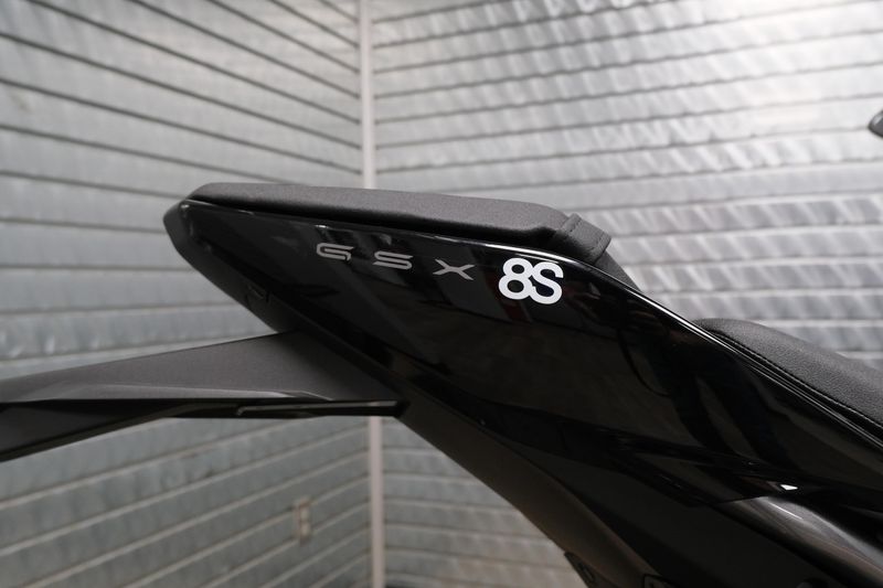 USED 2026 SUZUKI GSX-8S Image 14