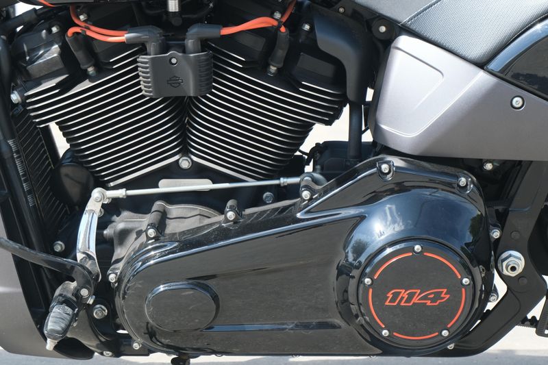 Used 2019 HARLEY FXDR 114 BLACK Image 17