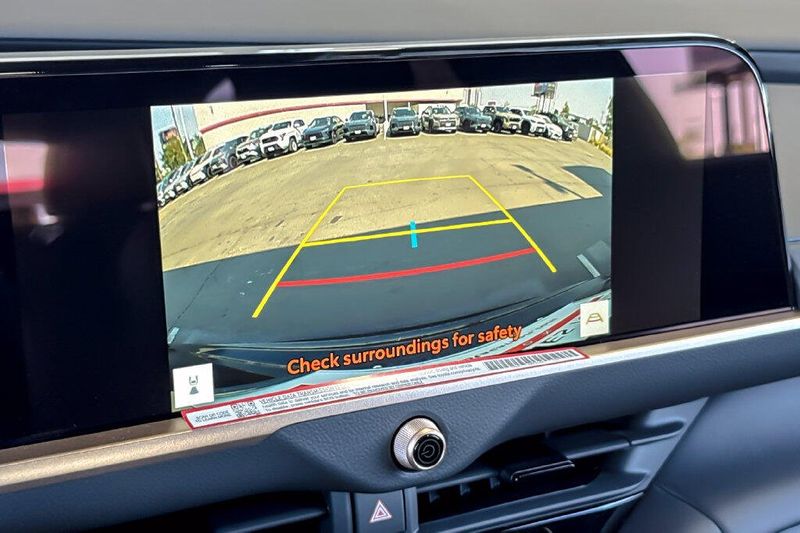 New 2026 Toyota Crown Signia XLEImage 21