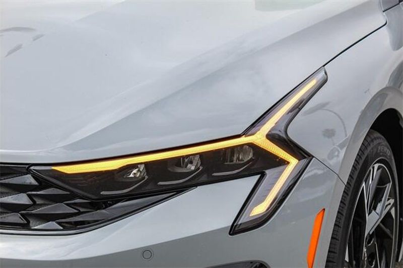 New 2025 Kia K5 GT-LineImage 13