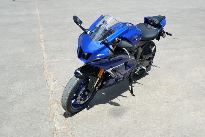 2025 Yamaha YZFR7 TEAM BLUE Image 7