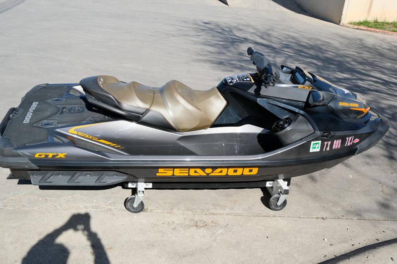 USED 2021 SEADOO GTX 230 E SOUND SYSTEM Image 2