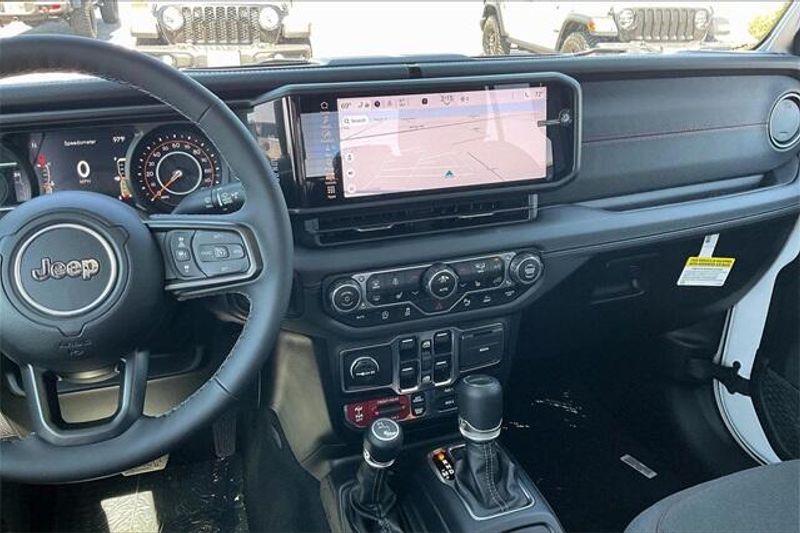 New 2025 Jeep Gladiator Rubicon 4x4Image 5
