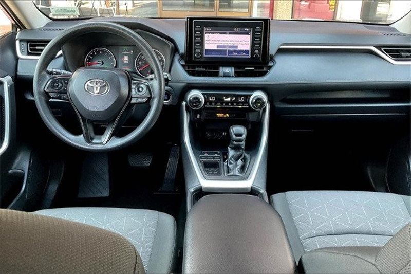 2019 Toyota RAV4 XLEImage 15