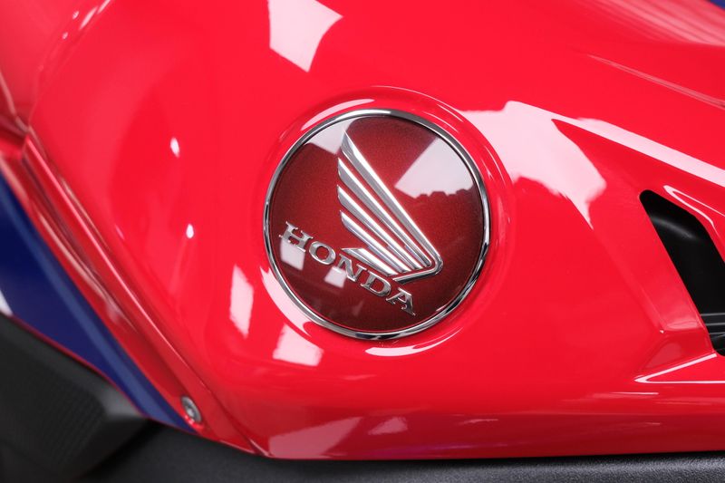 NEW 2026 HONDA CBR1000RRR FIREBLADE SP Image 15